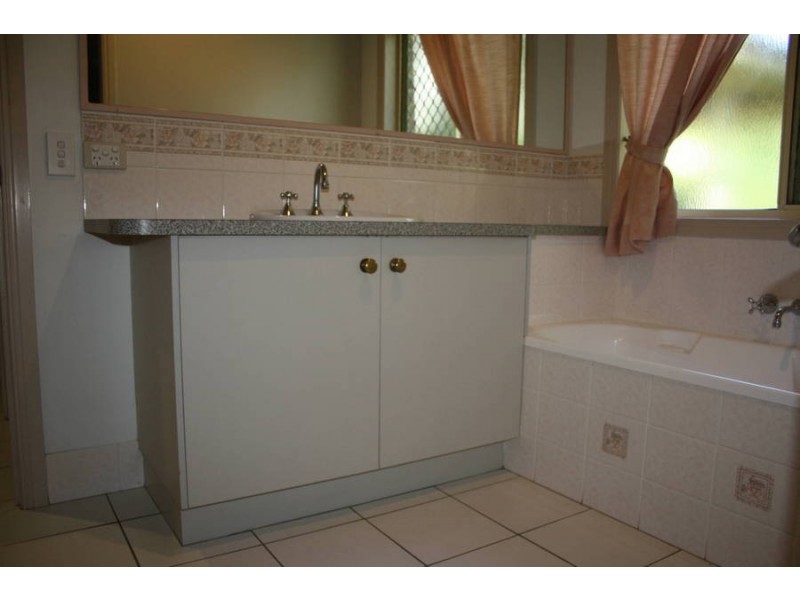 1  Warrack Street, Mount Coolum QLD 4573