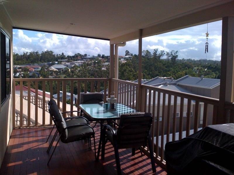 11 Emerald Tce, Springfield Lakes QLD 4300