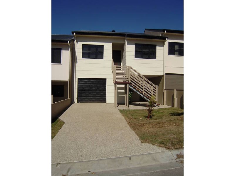 5 Emerald Tce, Springfield Lakes QLD 4300