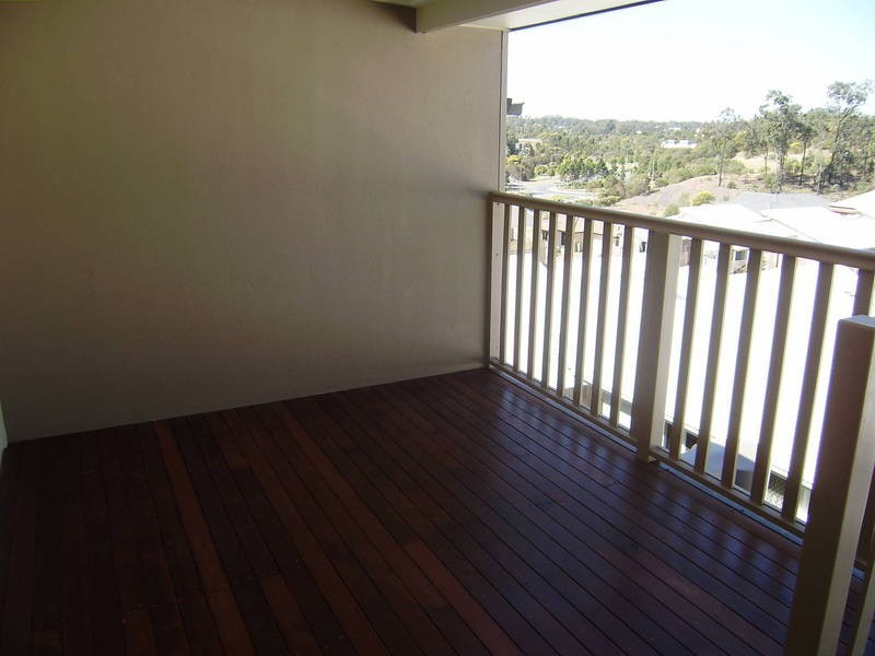 5 Emerald Tce, Springfield Lakes QLD 4300