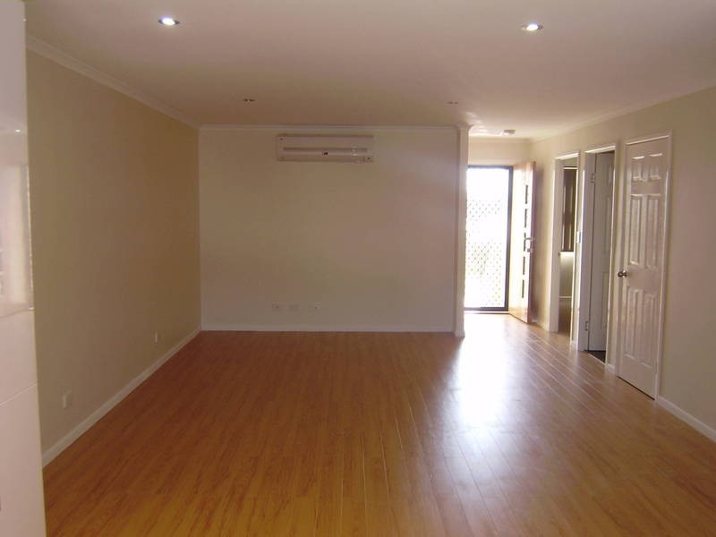 5 Emerald Tce, Springfield Lakes QLD 4300