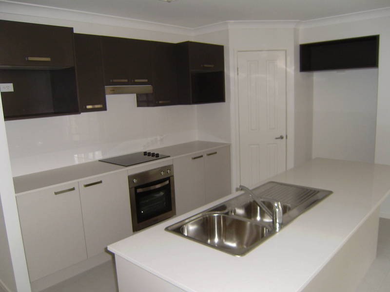 6 Daisy Street, Springfield Lakes QLD 4300