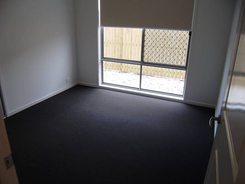 6 Daisy Street, Springfield Lakes QLD 4300