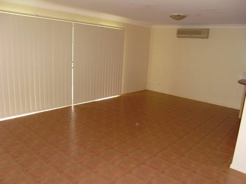 24 Kathleen Place, Yamanto QLD 4305