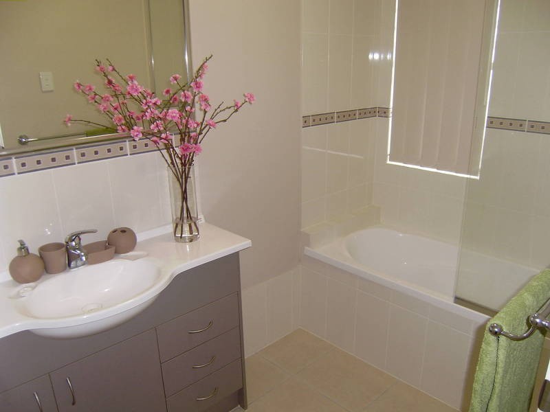 16 Escarpment Drive, Springfield Lakes QLD 4300