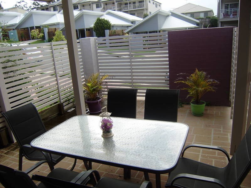 16 Escarpment Drive, Springfield Lakes QLD 4300