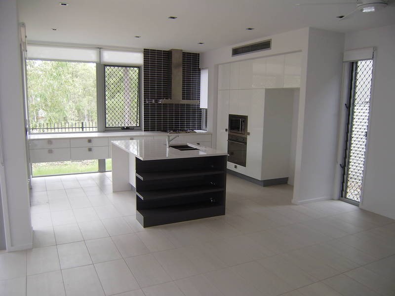 3 Spyglass Lane, Brookwater QLD 4300