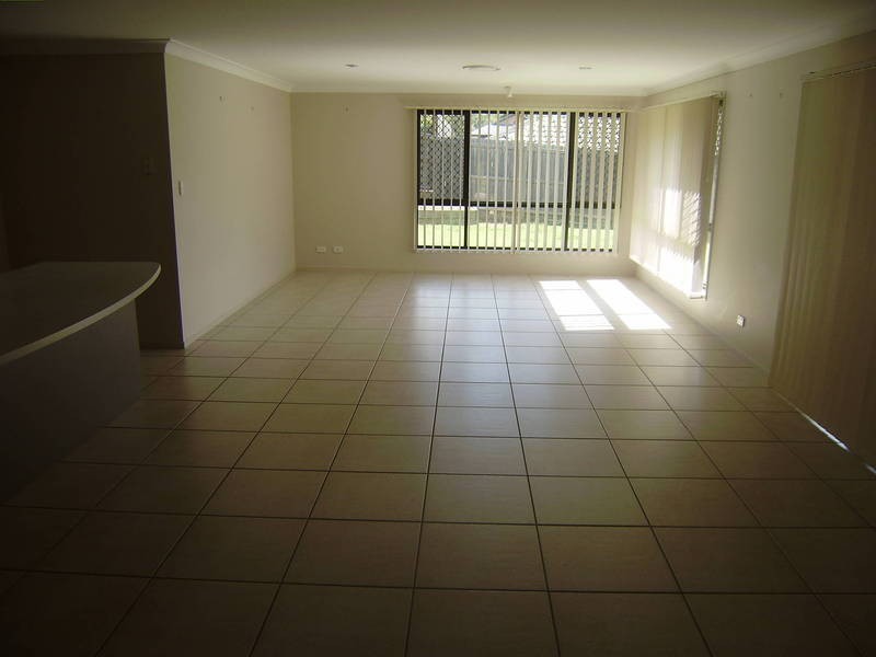 14 Amadeus Court, Springfield Lakes QLD 4300