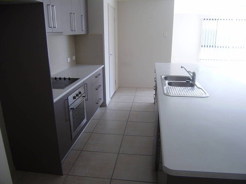 14 Amadeus Court, Springfield Lakes QLD 4300