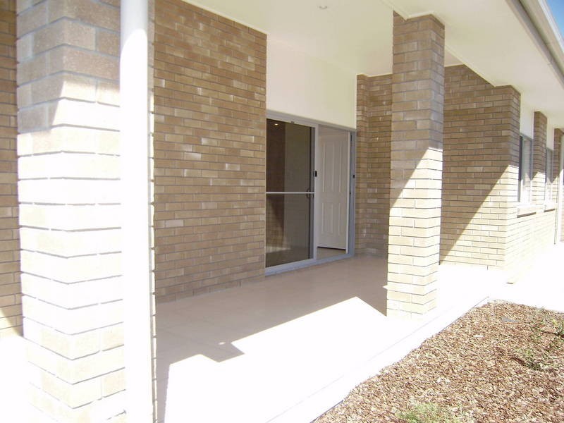 24 Carnarvon Avenue, Springfield Lakes QLD 4300