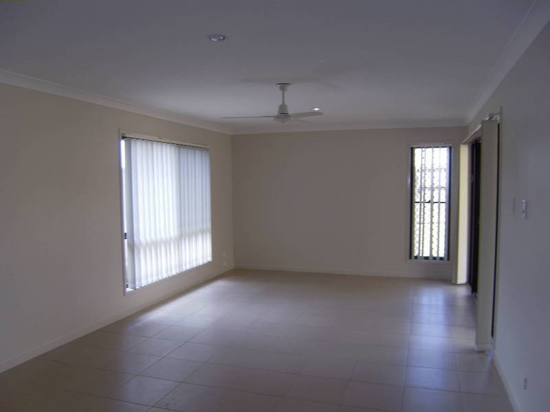 61 Escarpment Drive, Springfield Lakes QLD 4300