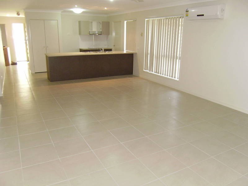 28 Brigid Blvd, Augustine Heights QLD 4300