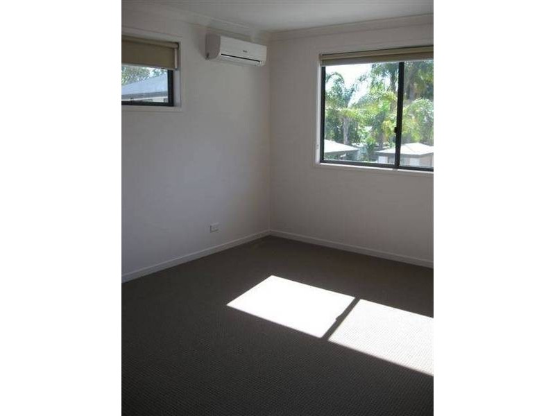 2/39 Ariel Avenue, Kingston QLD 4114