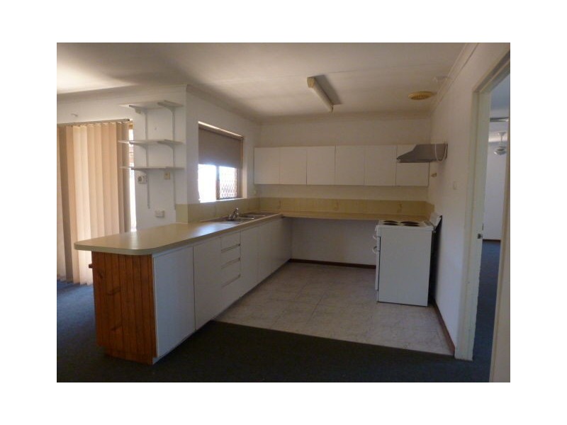 8 Shotover Place, South Kalgoorlie WA 6430