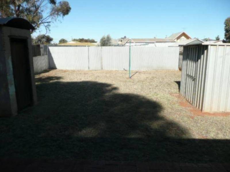 24 King Street, Boulder WA 6432