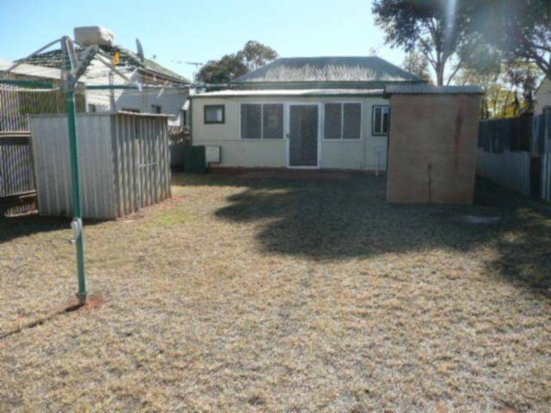 24 King Street, Boulder WA 6432