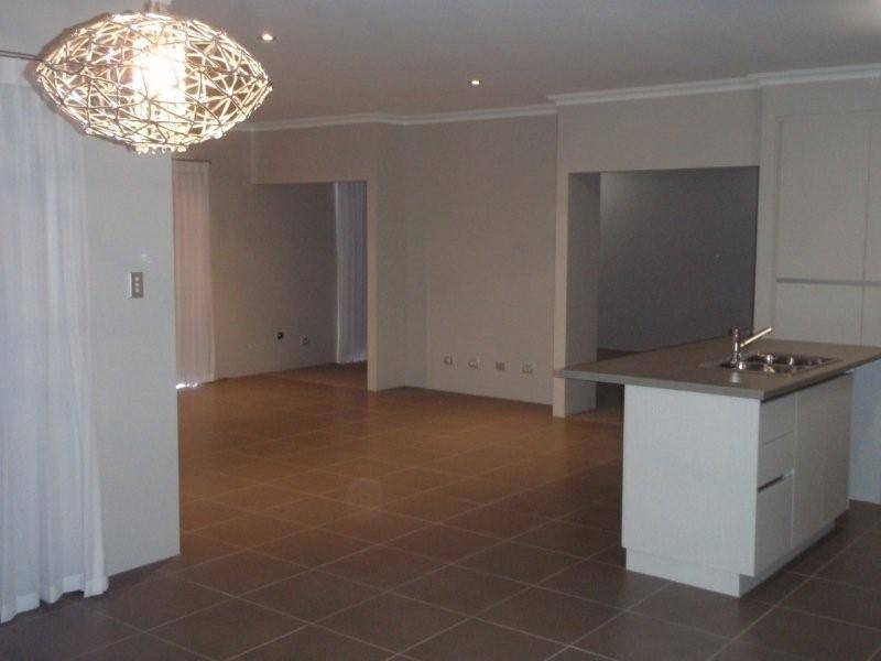 14 Spiral Flag Road, Yanchep WA 6035