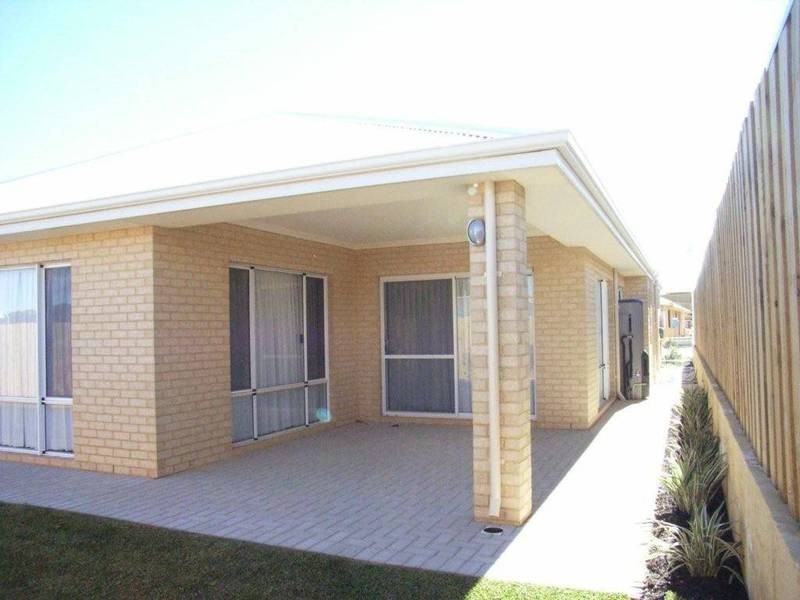 14 Spiral Flag Road, Yanchep WA 6035