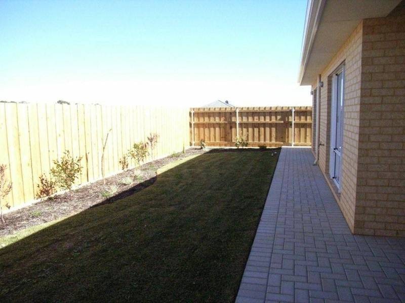 14 Spiral Flag Road, Yanchep WA 6035