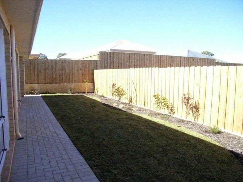 14 Spiral Flag Road, Yanchep WA 6035