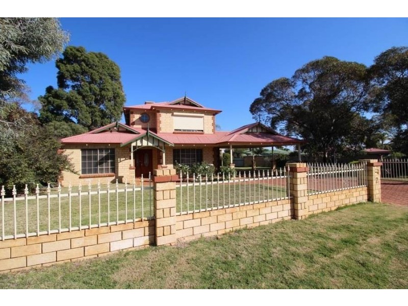 2 Niagara Close Hannans, Kalgoorlie WA 6430