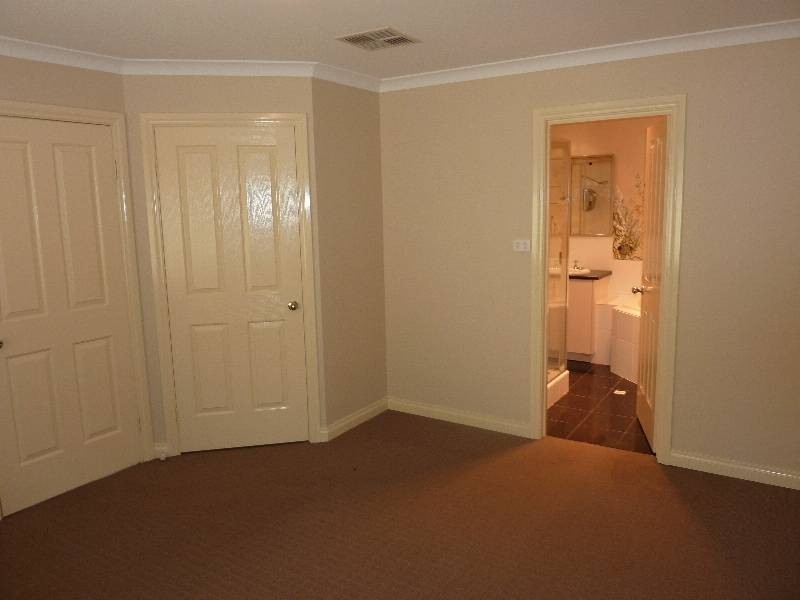 8/5 Bull Way, Kalgoorlie WA 6430