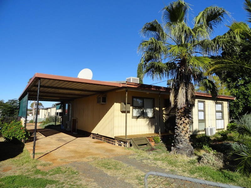 61 Shaw St, Coolgardie WA 6429