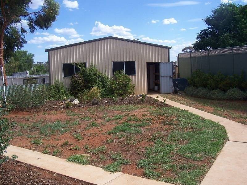 61 Shaw St, Coolgardie WA 6429