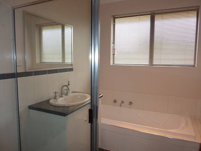 2/28E Hare Street, Kalgoorlie WA 6430