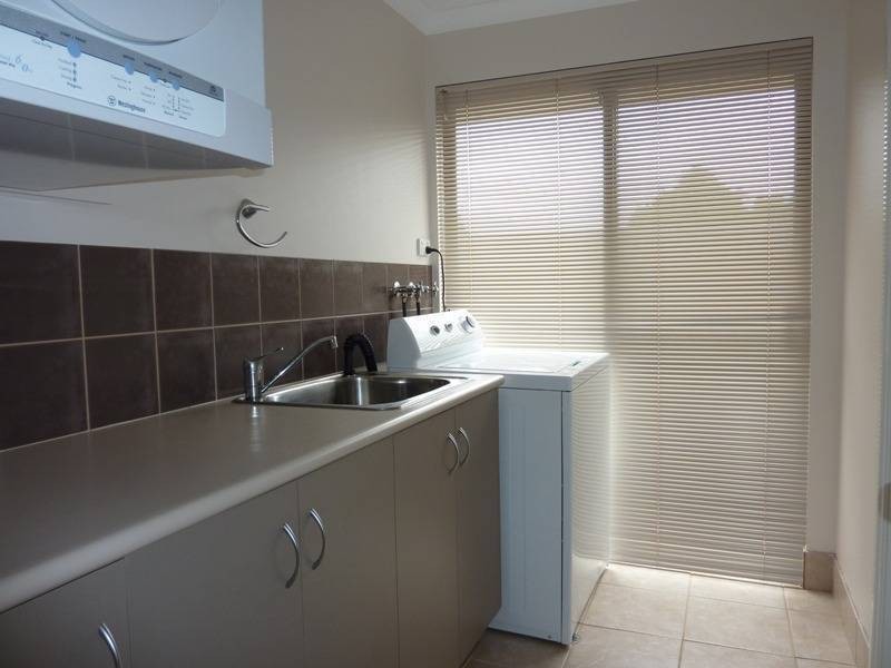 2/28E Hare Street, Kalgoorlie WA 6430