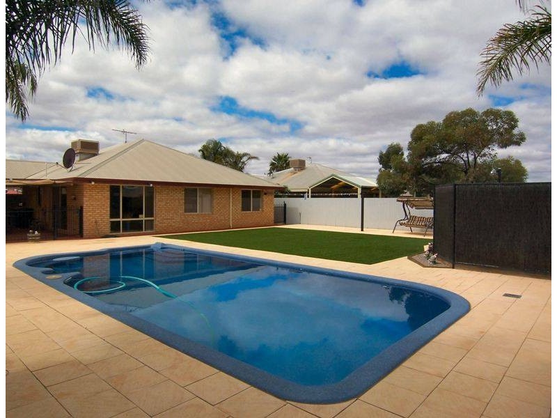 15 Mosconi Circle, Kalgoorlie WA 6430