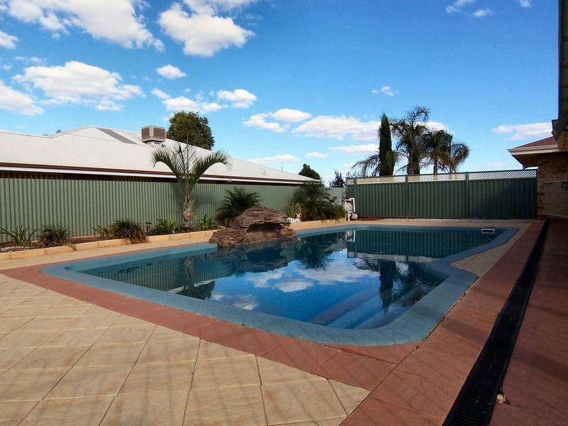 33 Osmetti Drive, Kalgoorlie WA 6430
