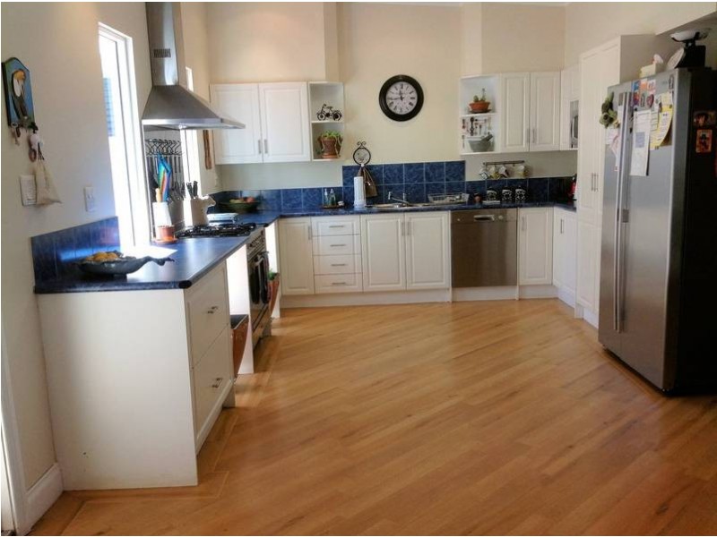 11 Campbell Street, Lamington WA 6430