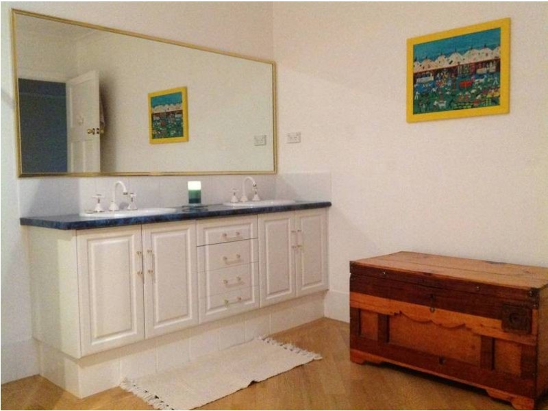 11 Campbell Street, Lamington WA 6430