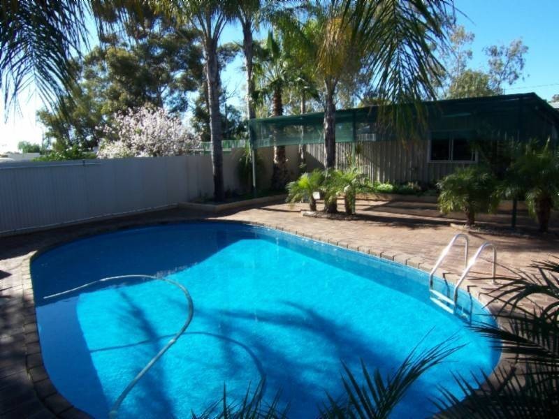 8 Gordon Street, Kalgoorlie WA 6430