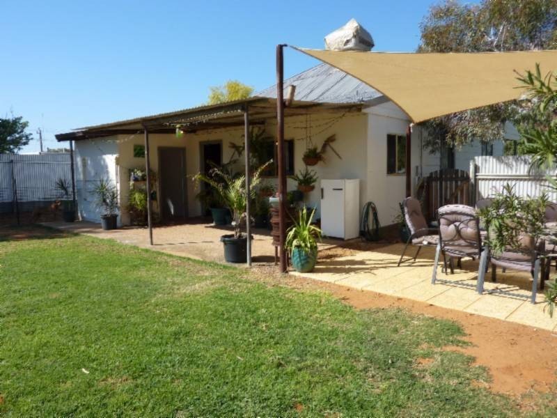 38 Sylvester Street, Coolgardie WA 6429