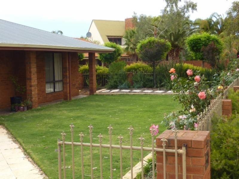 15 DeBernales Street, Kalgoorlie WA 6430