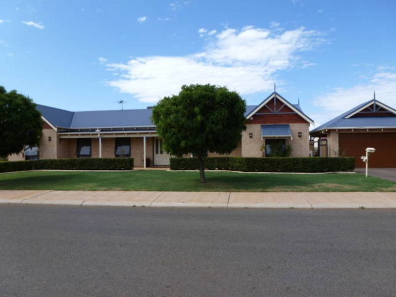 39 Longmore Parade, Kalgoorlie WA 6430