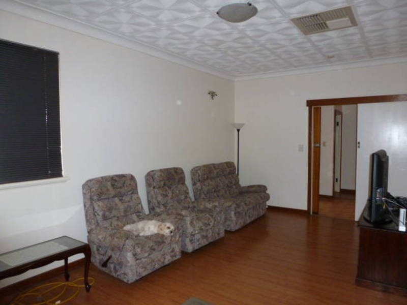 120 Ward Street, Lamington WA 6430