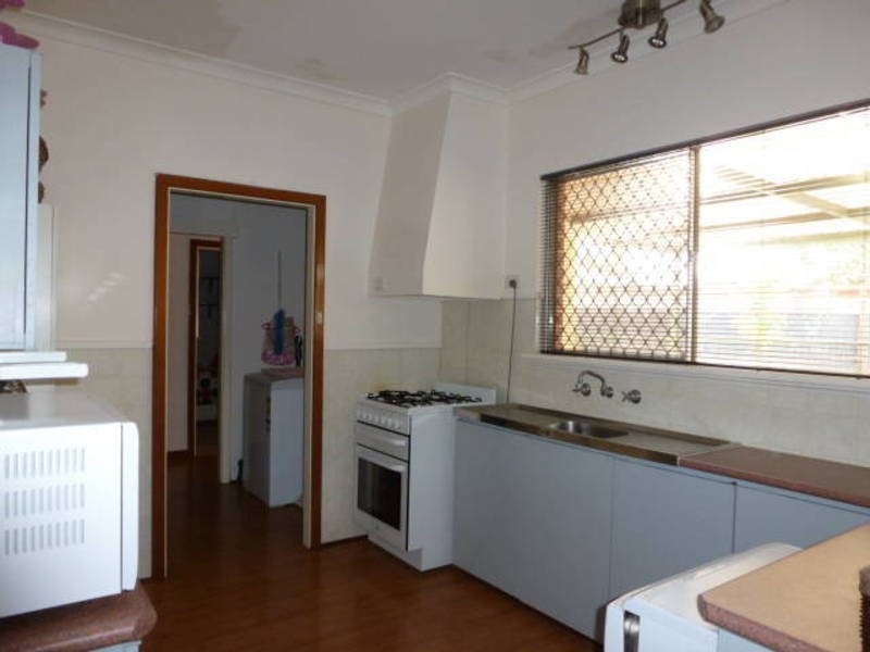 120 Ward Street, Lamington WA 6430