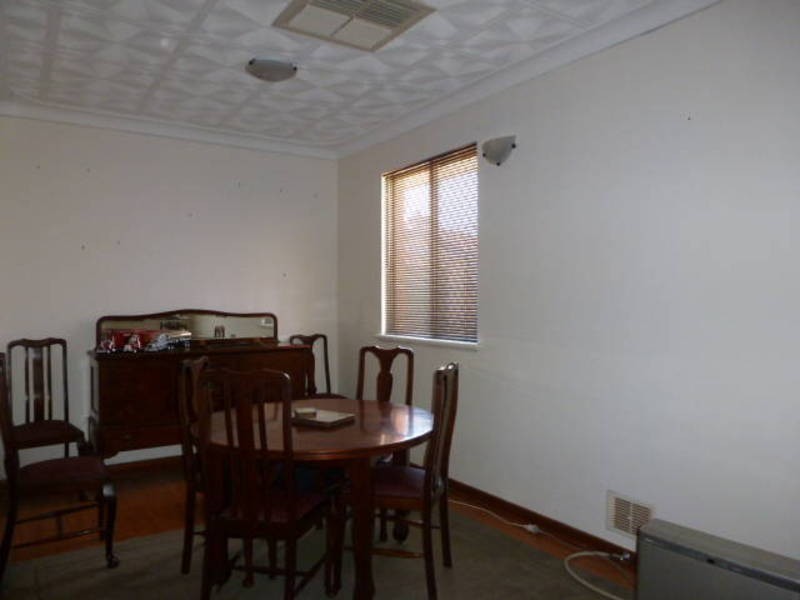 120 Ward Street, Lamington WA 6430