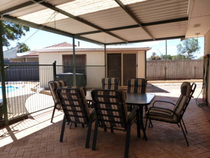 120 Ward Street, Lamington WA 6430