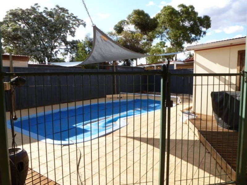 120 Ward Street, Lamington WA 6430