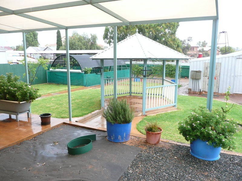 58 Woodward Street, Coolgardie WA 6429