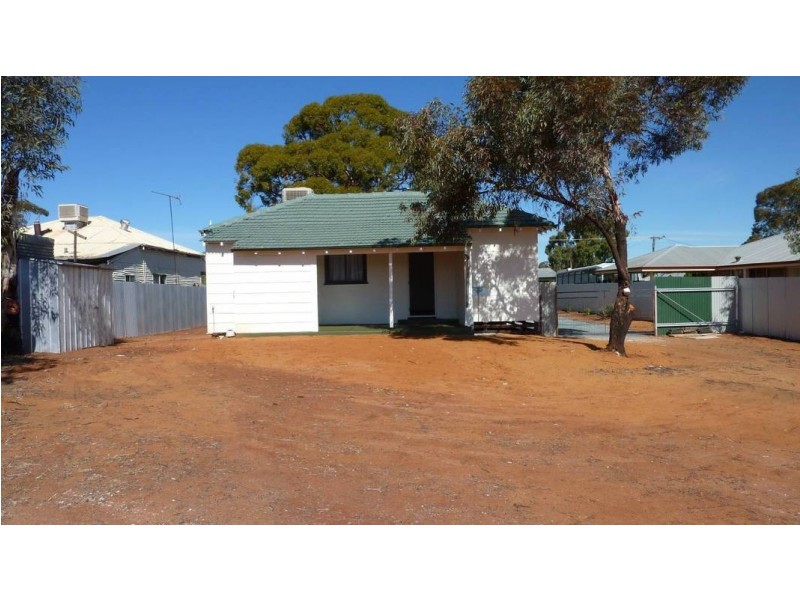 80 Shaw Street, Coolgardie WA 6429