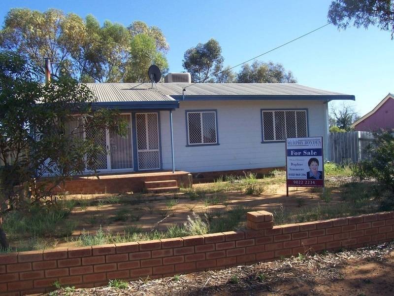 32  Sylvester Street, Coolgardie WA 6429