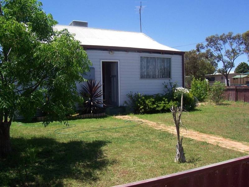 56 Shaw Street, Coolgardie WA 6429