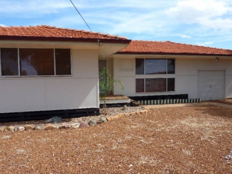 63 King Street, Coolgardie WA 6429