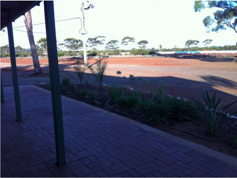 54 Smith Road, Coolgardie WA 6429