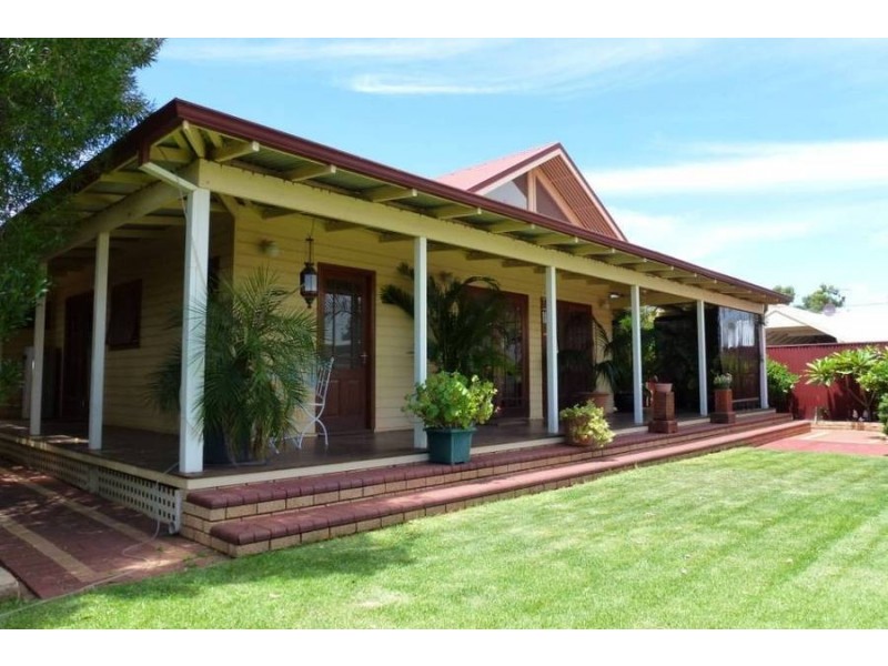 6 Campbell St, Kalgoorlie WA 6430